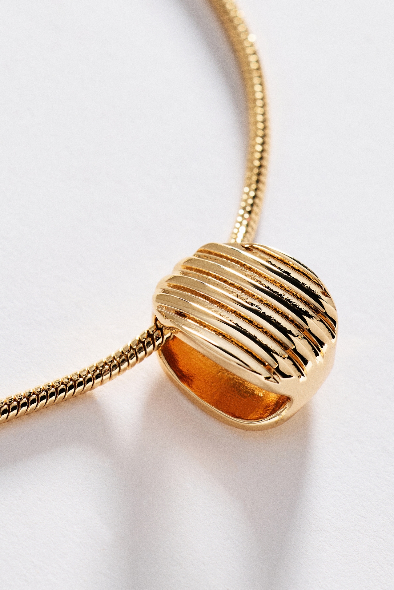 Textured Pendant Necklace