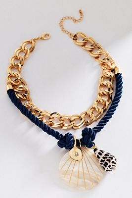 Seashell Layered Chunky Chain Necklace