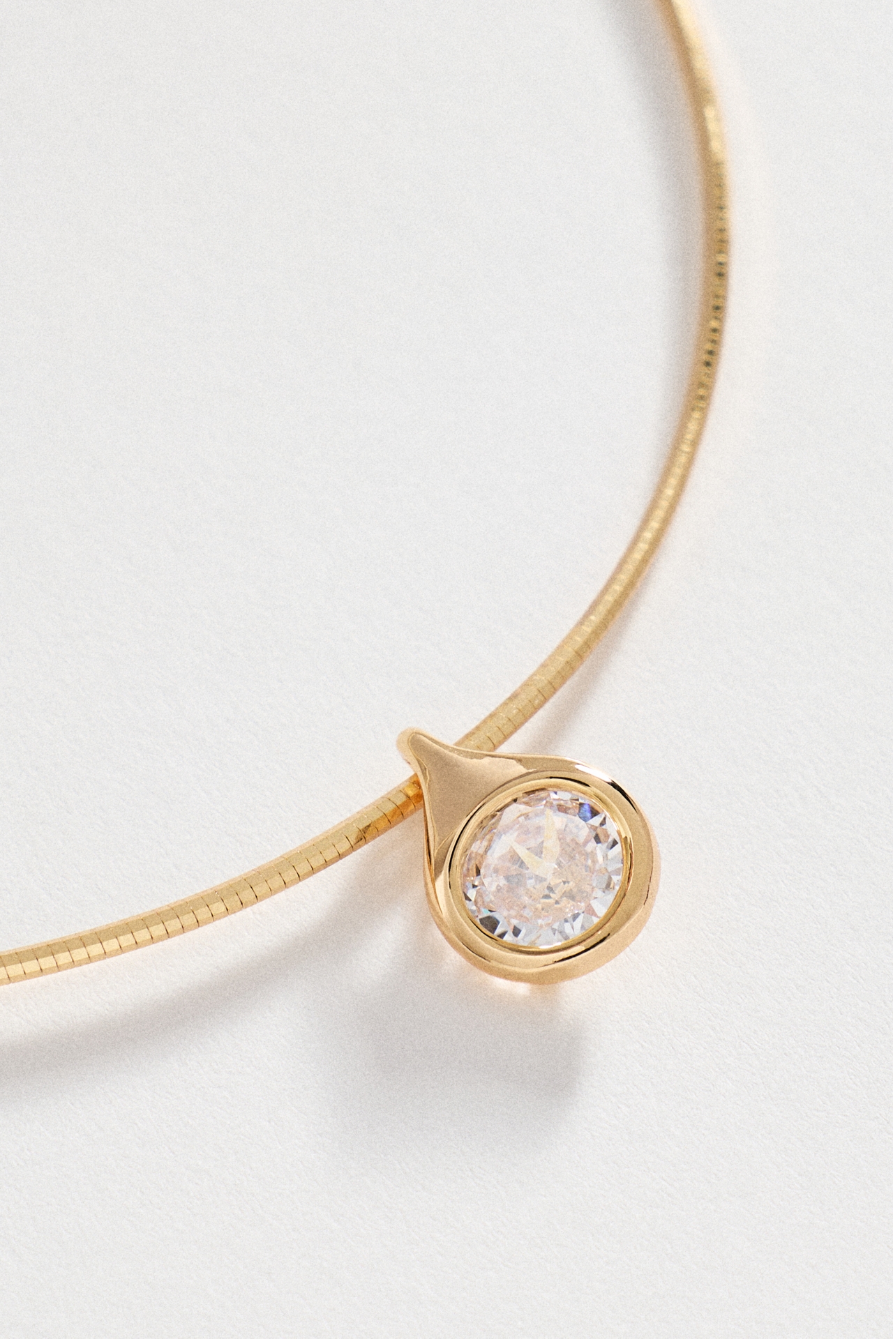 Bezel Pendant Collar Necklace