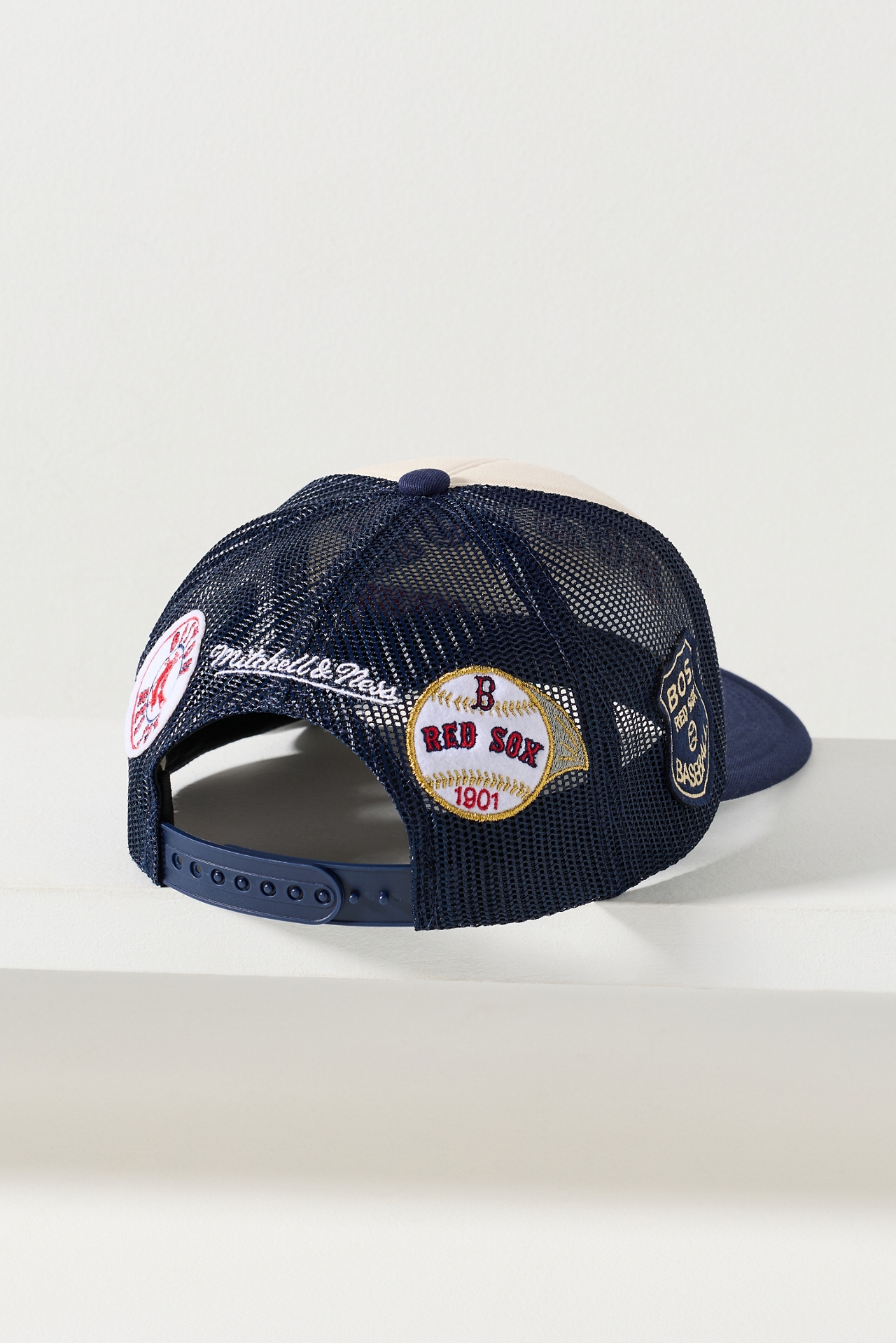 Mitchell & Ness MLB Charm Trucker Hat