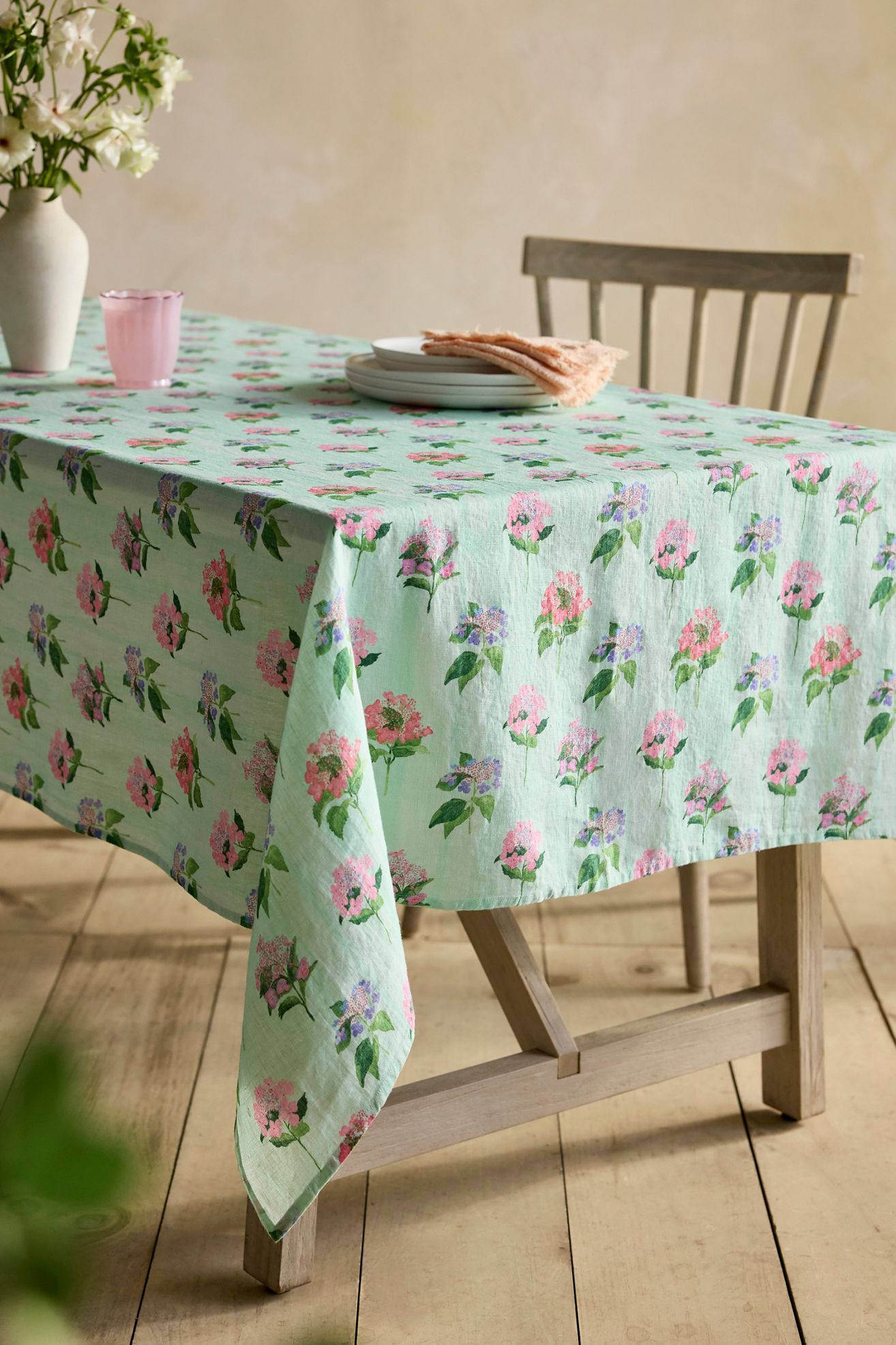 Hydrangea Sage Linen Tablecloth - Light Green, One Size