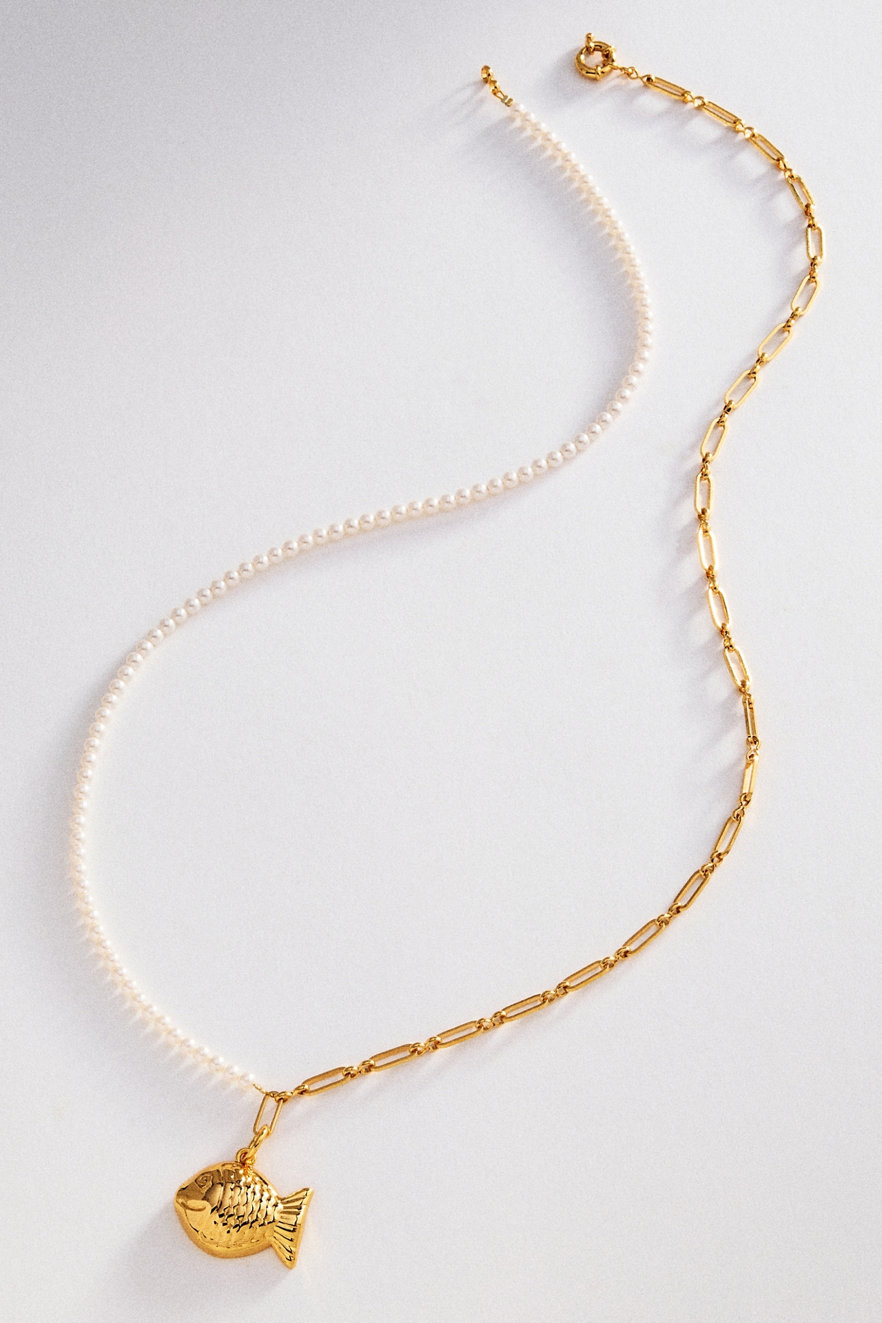 Timeless Pearly Fish Pendant Pearl Necklace