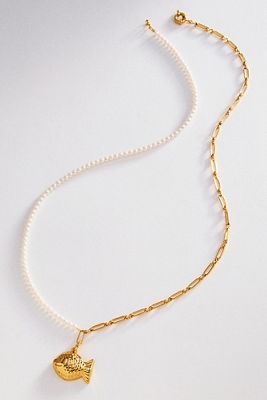 Timeless Pearly Fish Pendant Pearl Necklace