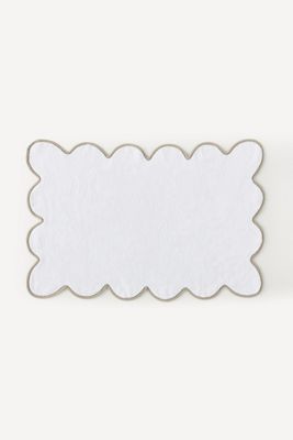 Kassatex Chairish Scallop Edge Bath Mat