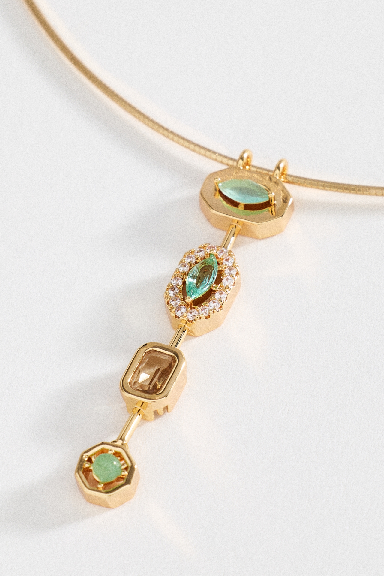 Stone Drop Pendant Neclace