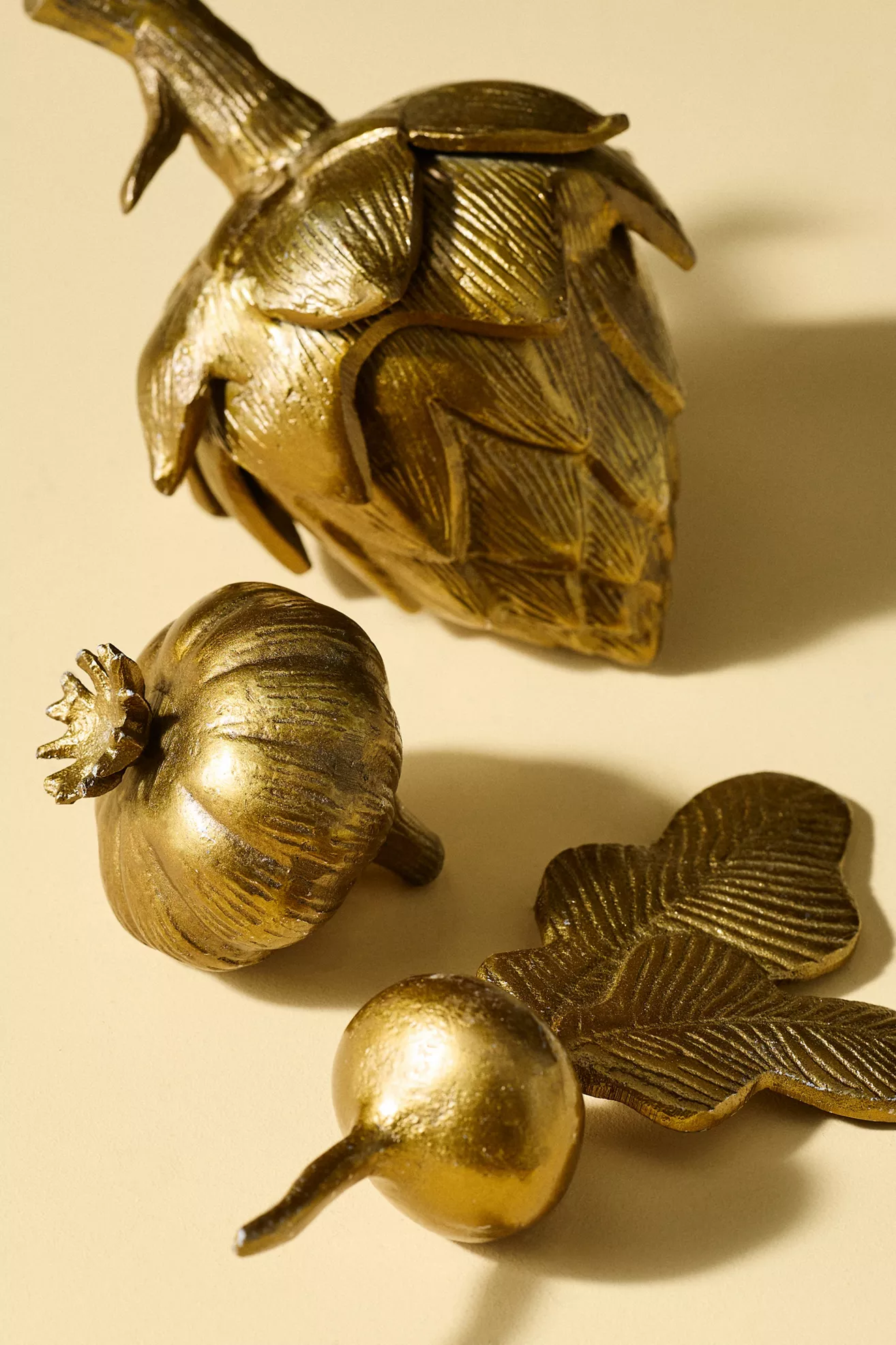 Veggie Metal Decorative Objects