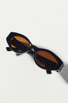 Bevel Oversized Oval Sunglasses | Anthropologie display picture 2