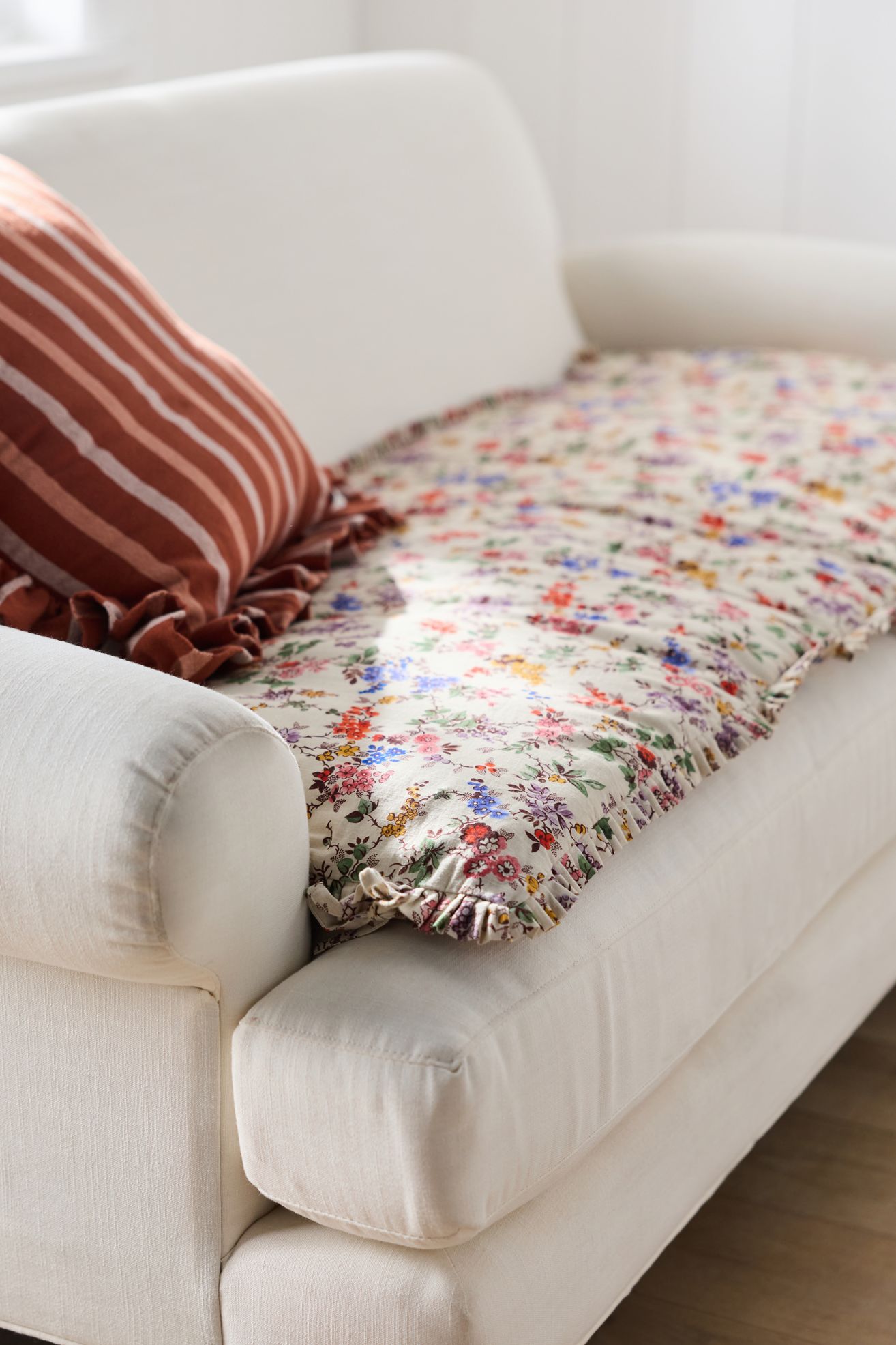 Cotton Printed Ruffle Sofa Topper - Elisa Floral, 24" x 67"