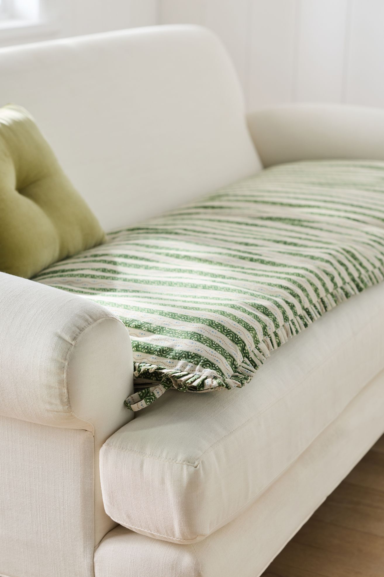 Cotton Printed Ruffle Sofa Topper - Green Ivy, 24" x 80"
