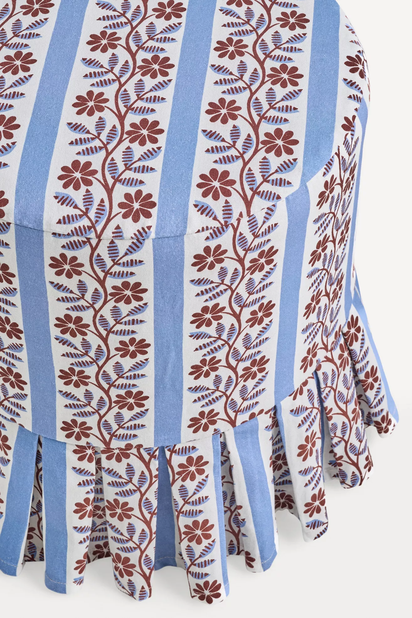 Layla Printed Ruffle Ottoman Slipcover - thumbnail 2