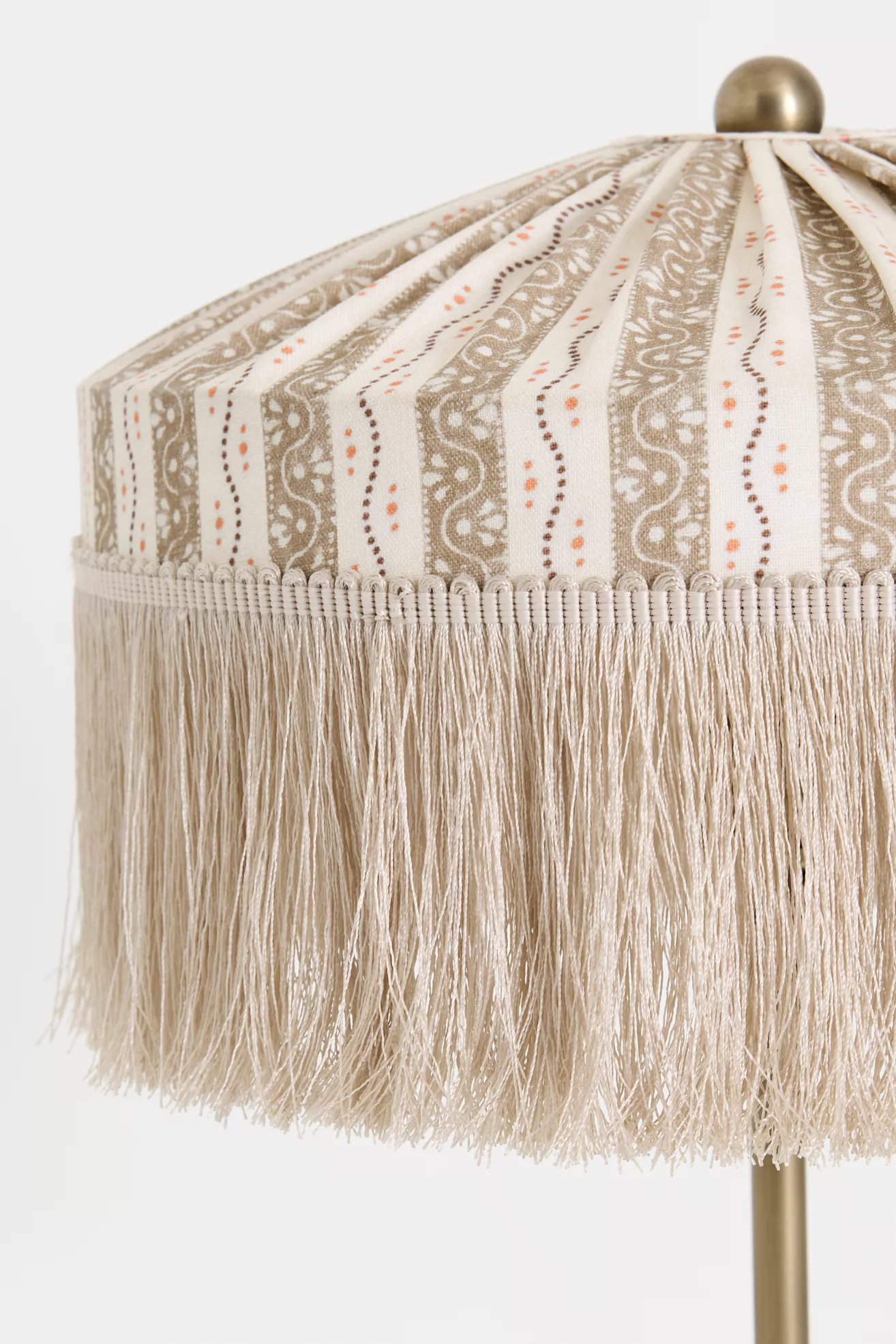 Sinclair Tassel-Fringed Linen Table Lamp - thumbnail 3