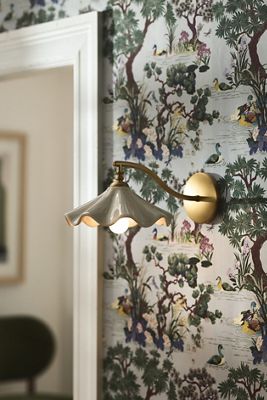 Bobbi Wavy Ceramic Sconce