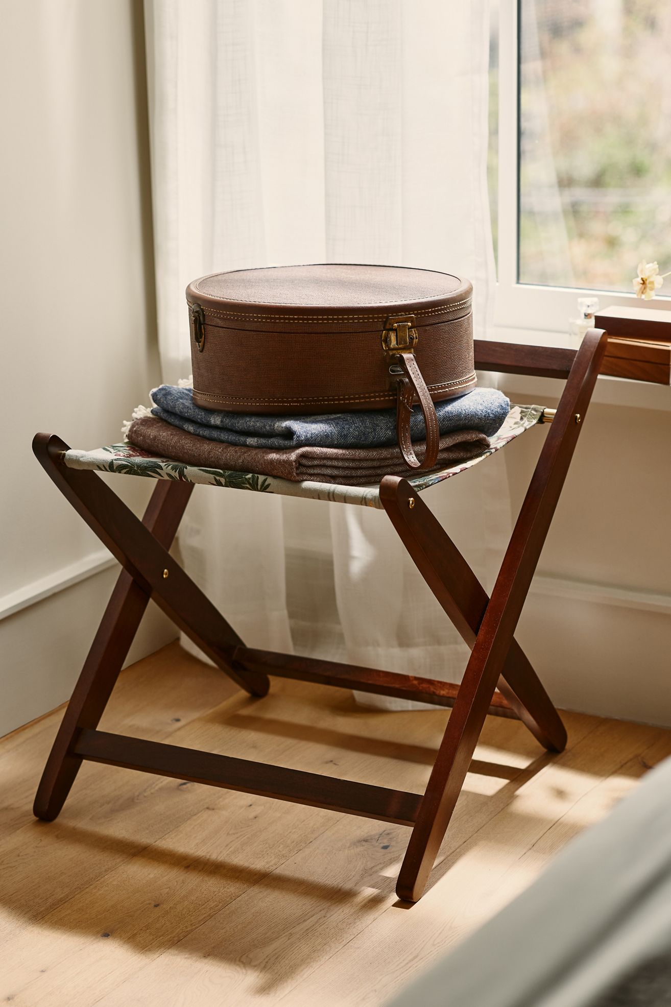 Printed Sling Fabric Luggage Rack - Bernadette, One Size