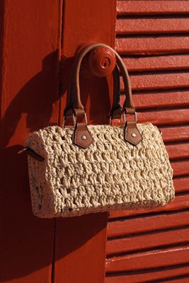 Berrie Mini Raffia Hand Bag