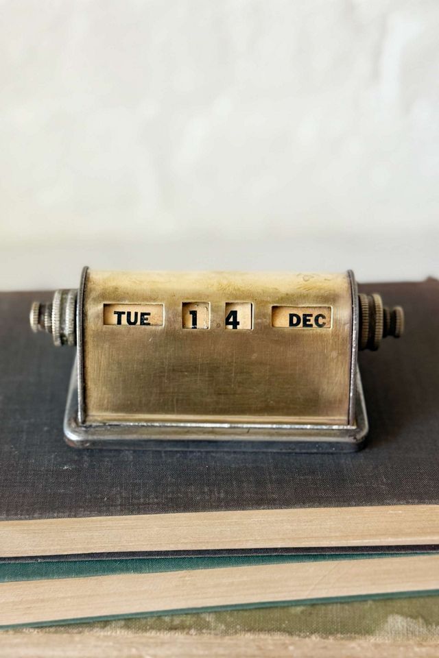 Old Flame Candle Co. Vintage MCM Brass Perpetual Calendar #1