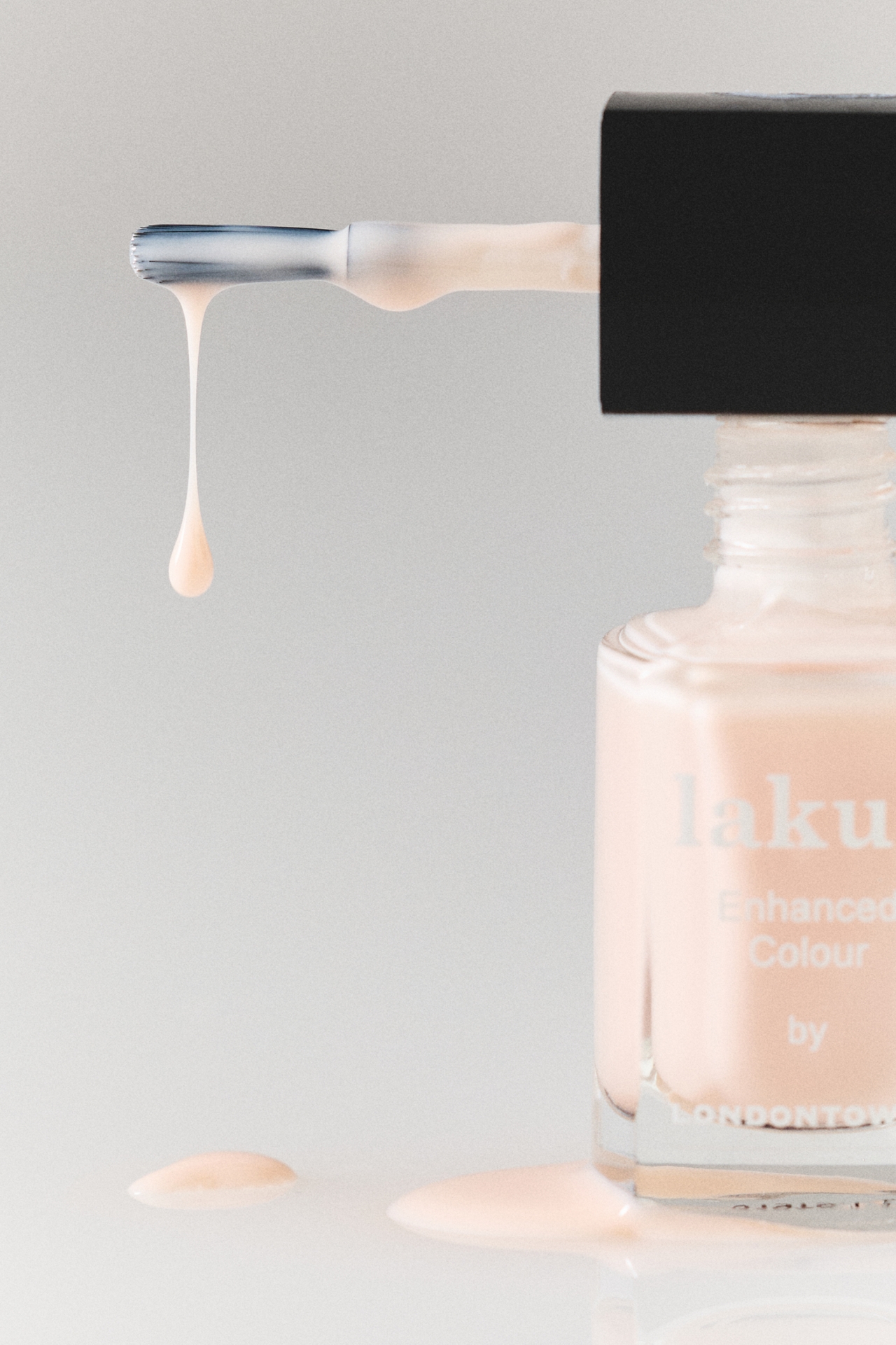 LONDONTOWN Love & Lakur Valentine's Day Manicure Set