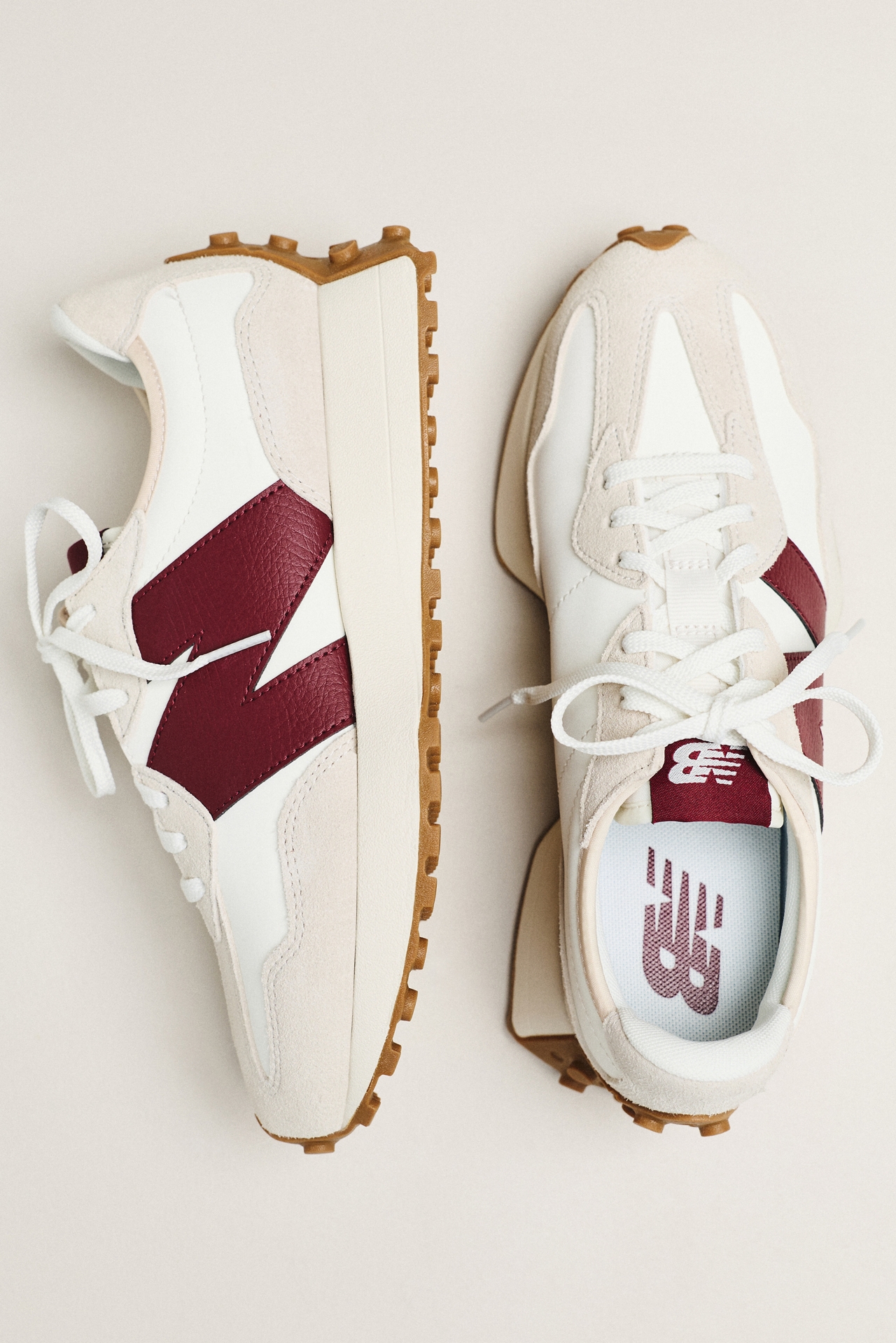 New Balance Exclusive 327 Sneakers