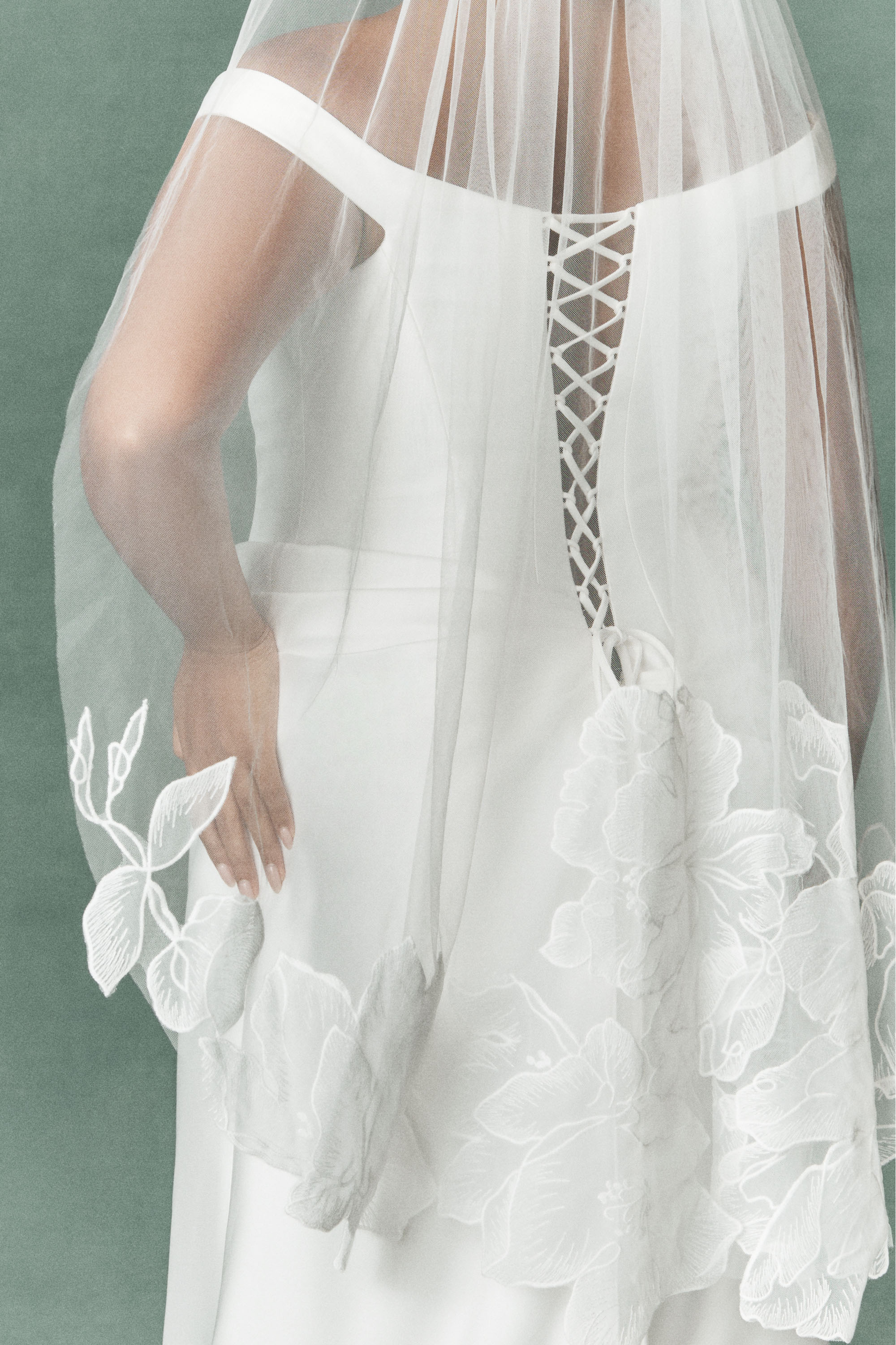 3D Floral Trim Fingertip Veil — Image 3