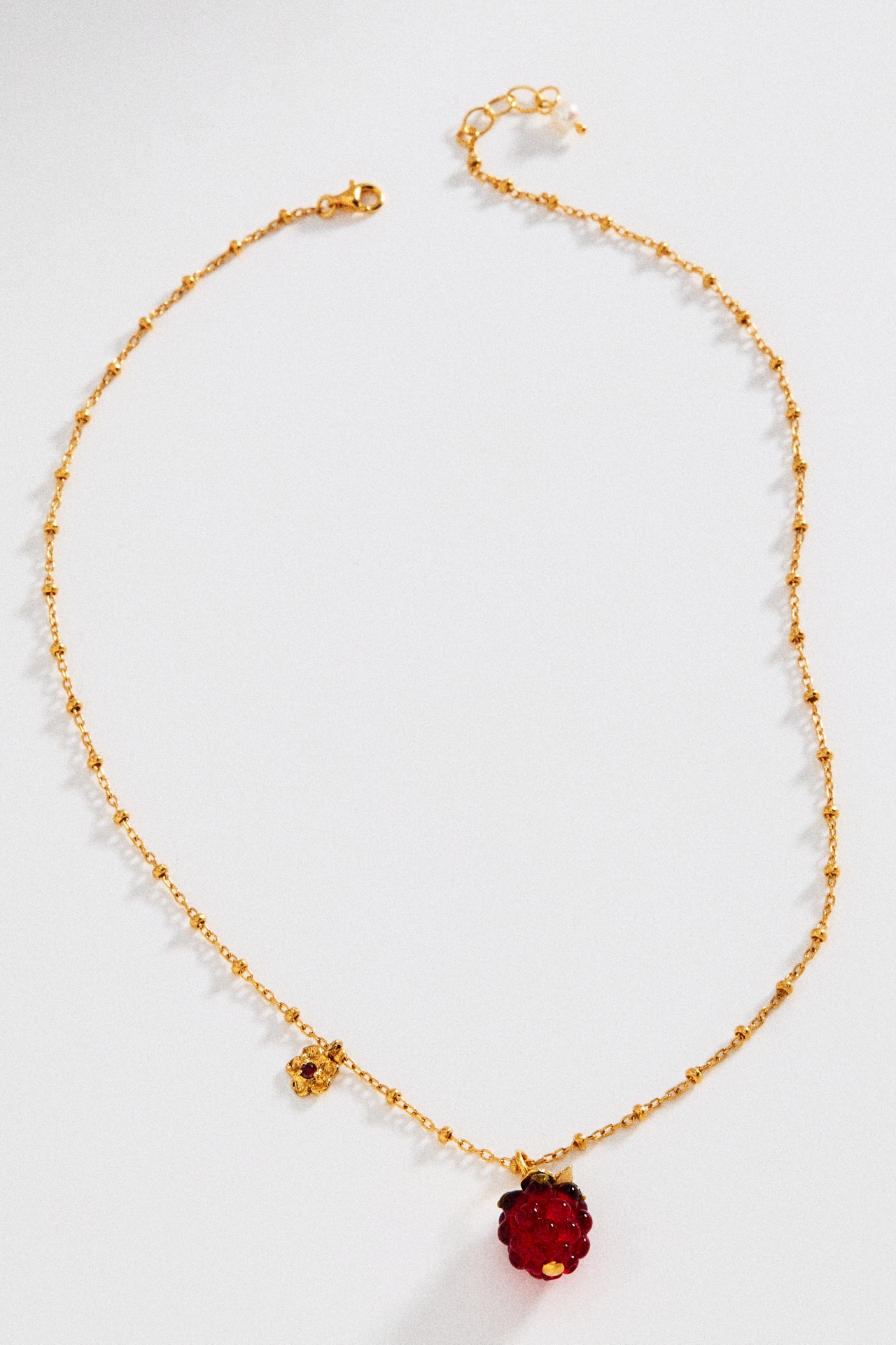 10 DECOART Romeo and Julia Pendant Necklace