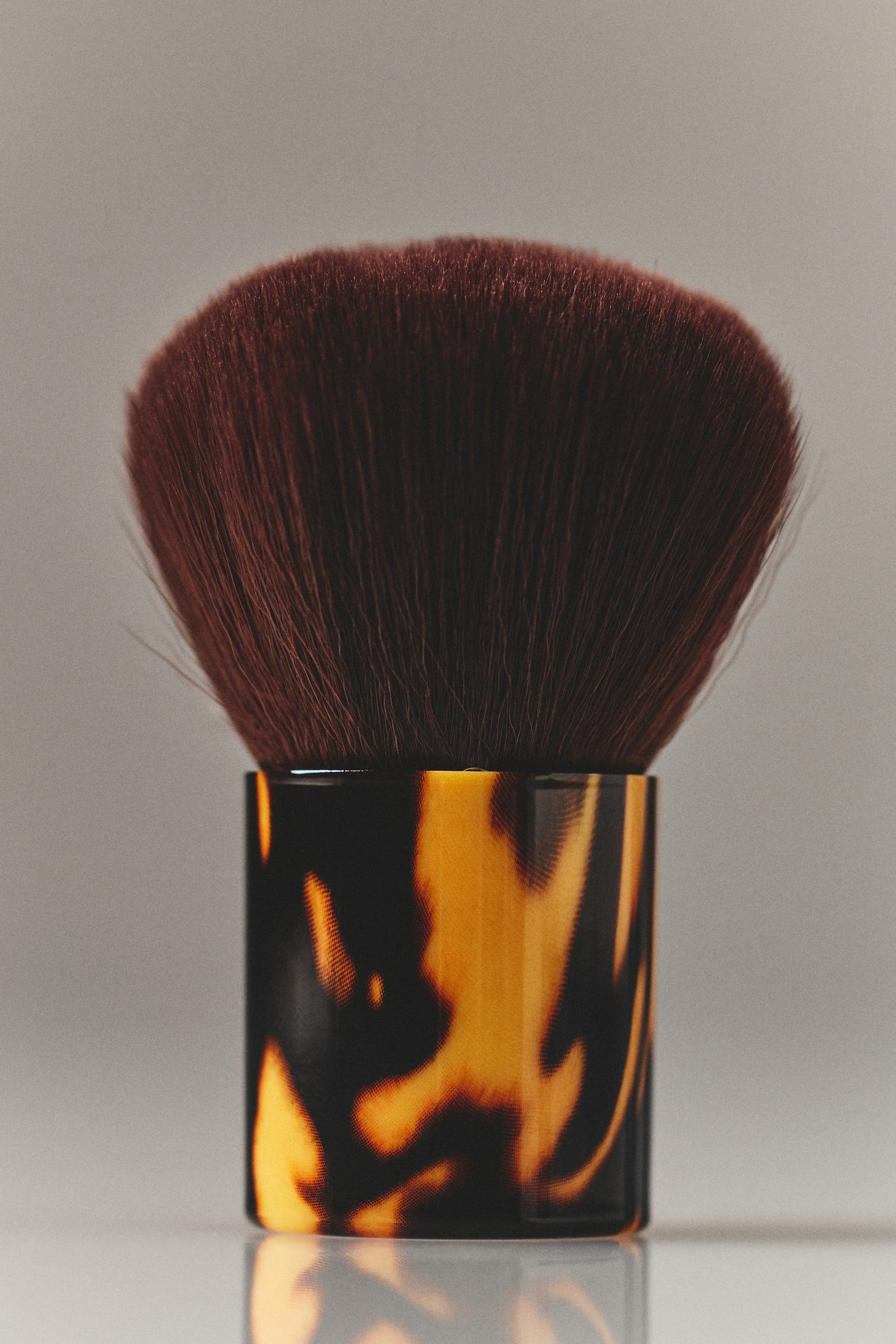 The Inés Kabuki Bronzing Powder Brush