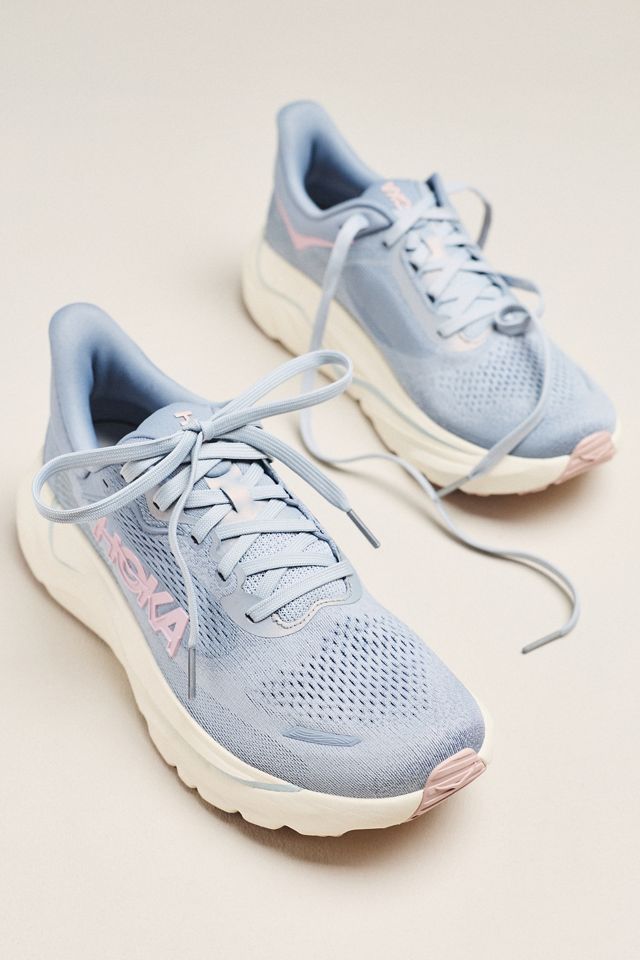 HOKA® Arahi 9 GLM Sneakers #1