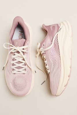 HOKA® Clifton 11 GLM Sneakers