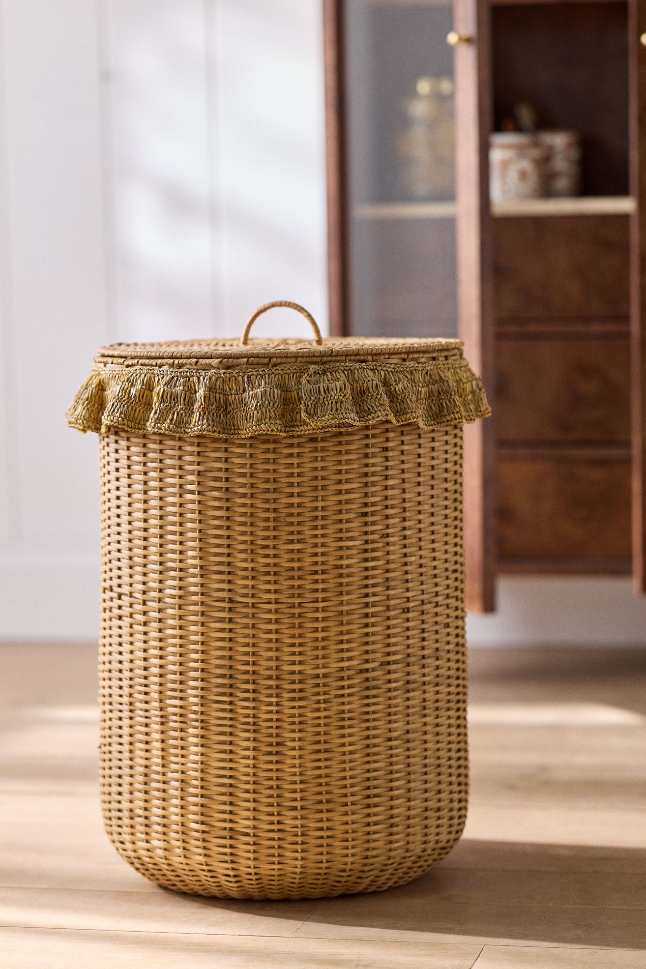 Estelle Ruffle Rattan Hamper - Wimborne White, One Size