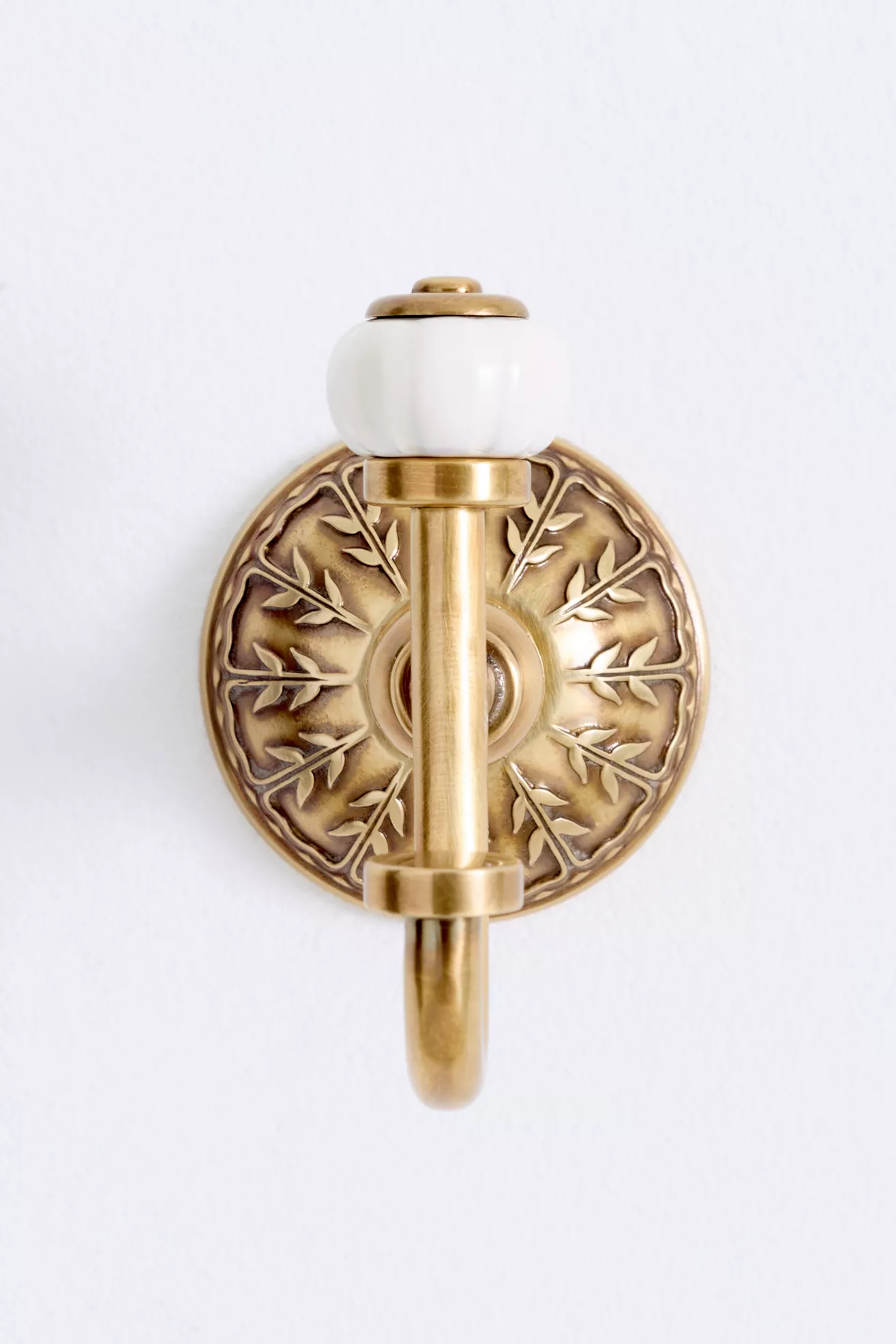Eloise Brass Bath Hook - thumbnail 3