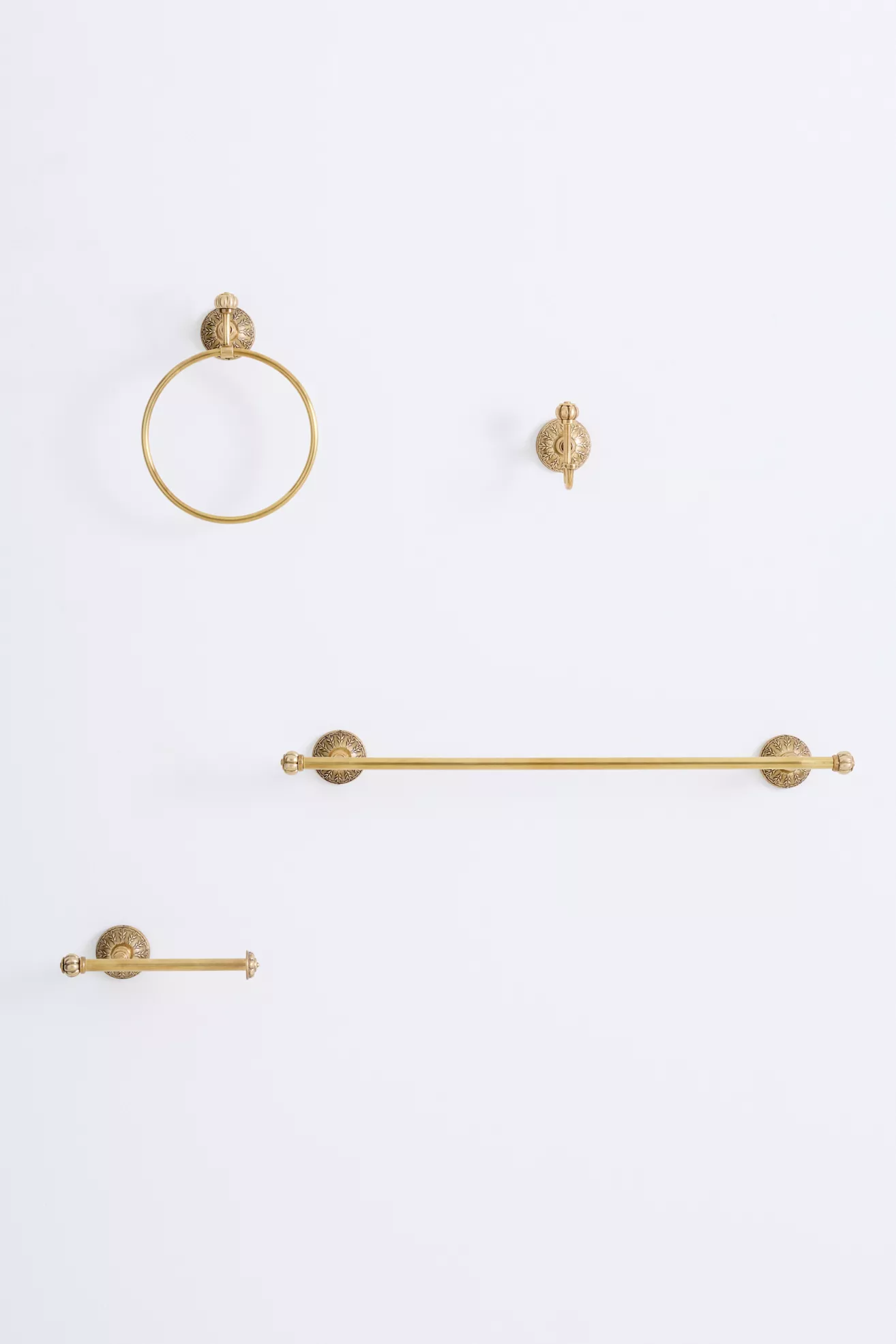 Eloise Brass Bath Hook - thumbnail 10