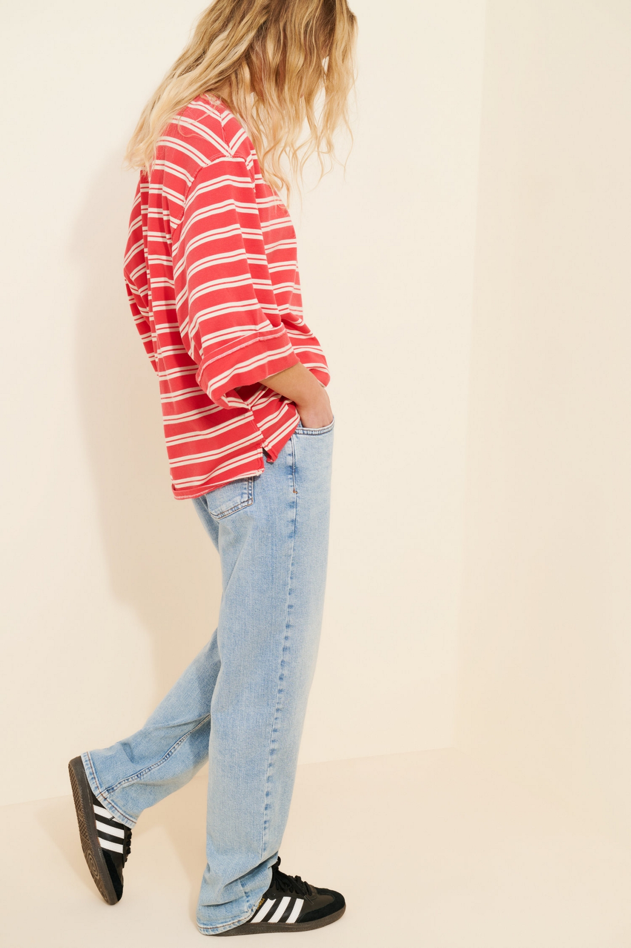 Pilcro The Curvy Baggy Boyfriend Mid-Rise Relaxed Jeans