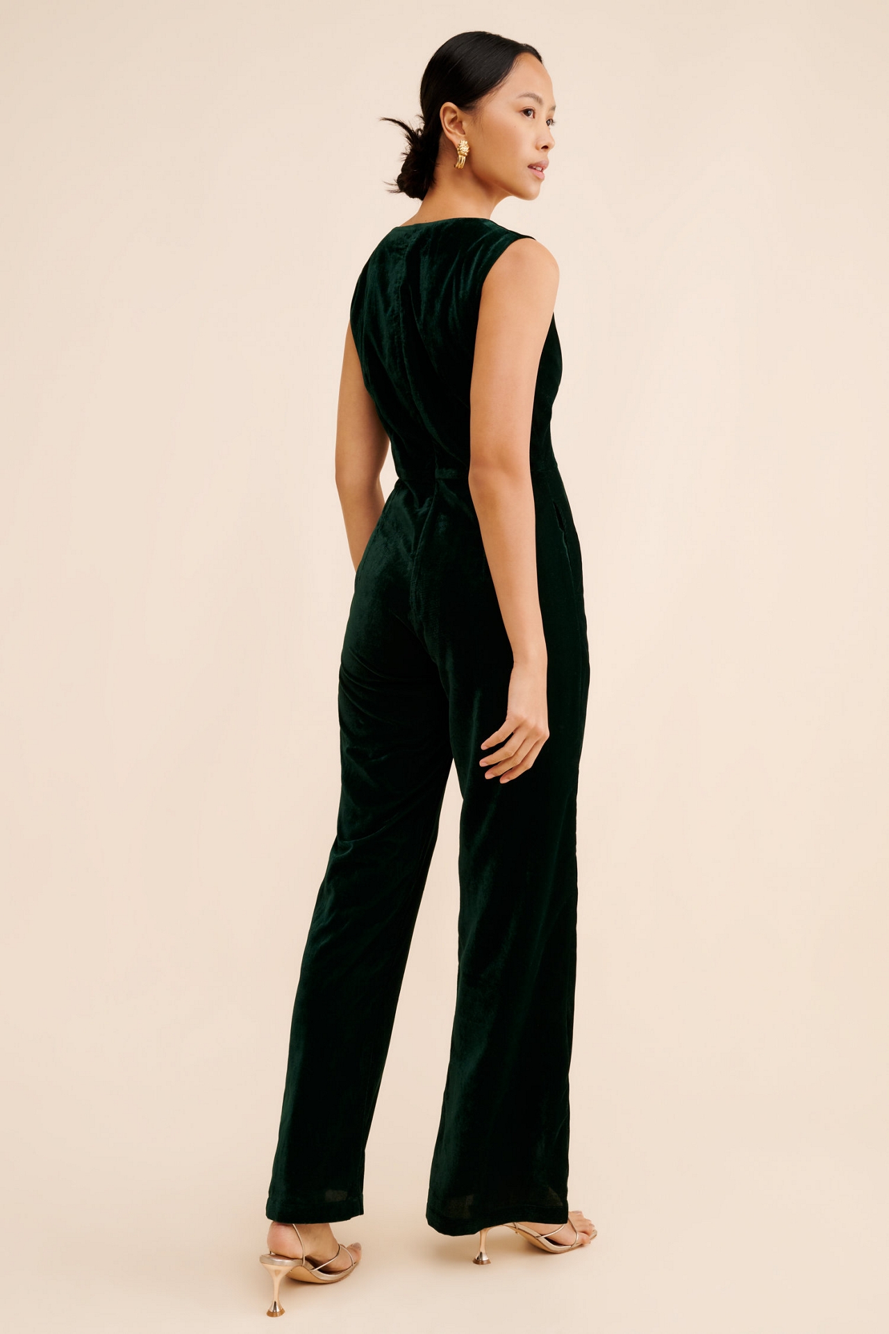 Samant Chauhan Sleeveless Sweetheart Velvet Jumpsuit