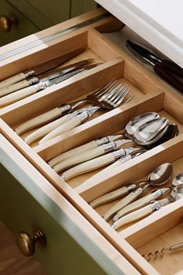Laguiole 24-Piece Boxed Ivory Flatware Set