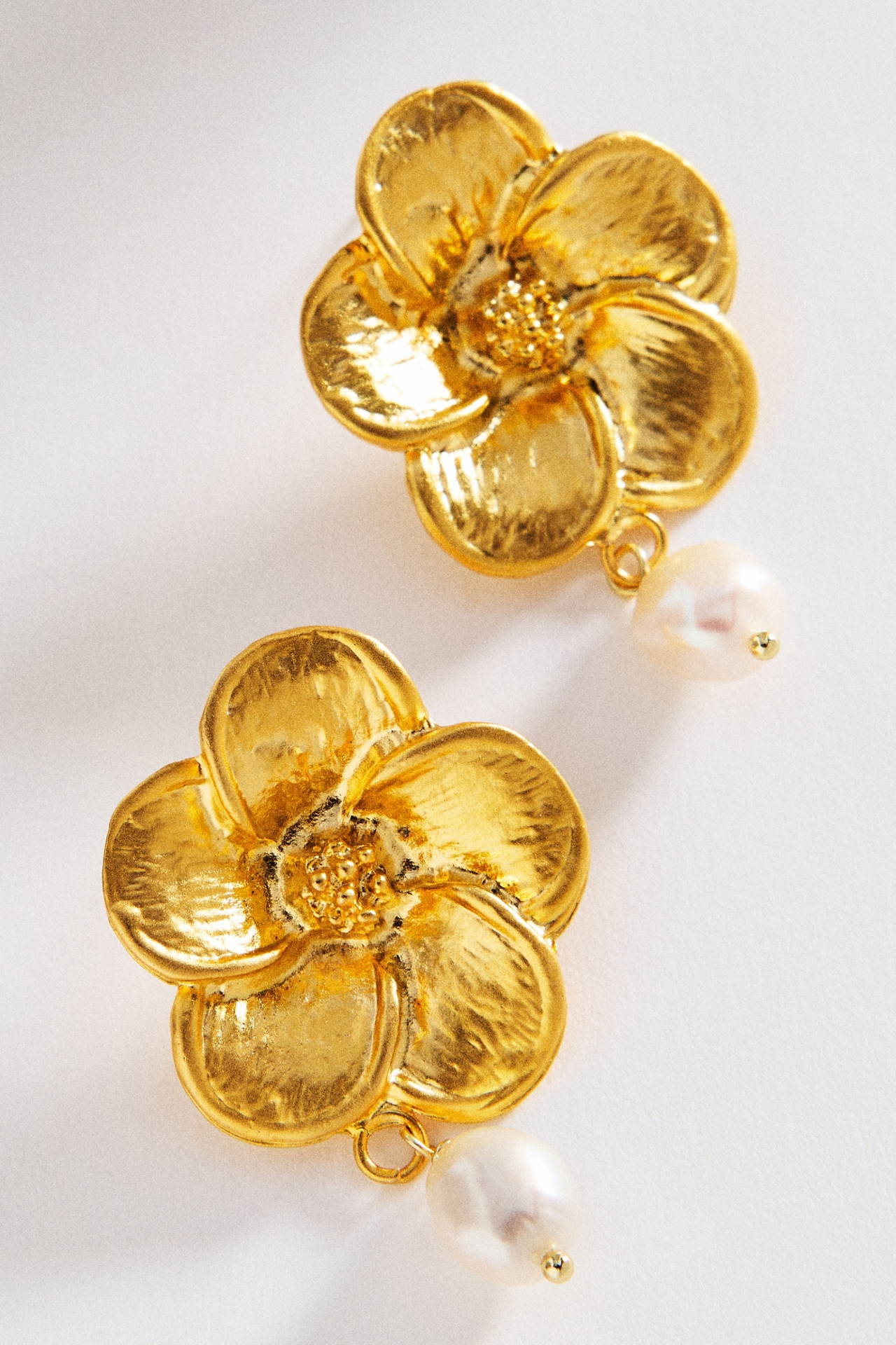 Logan Tay Pearl Drop Flower Earrings