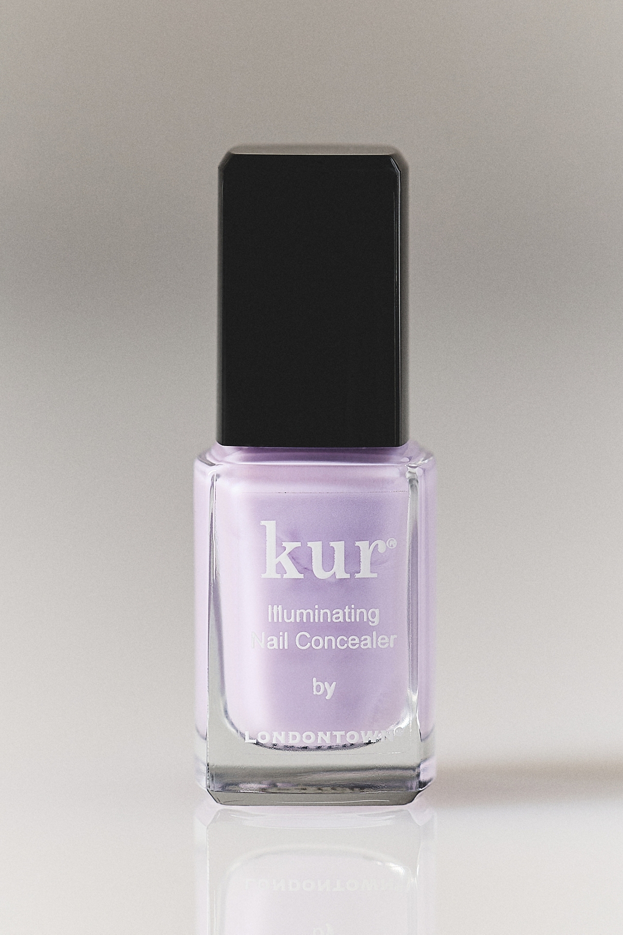 LONDONTOWN Illuminating Nail Concealer