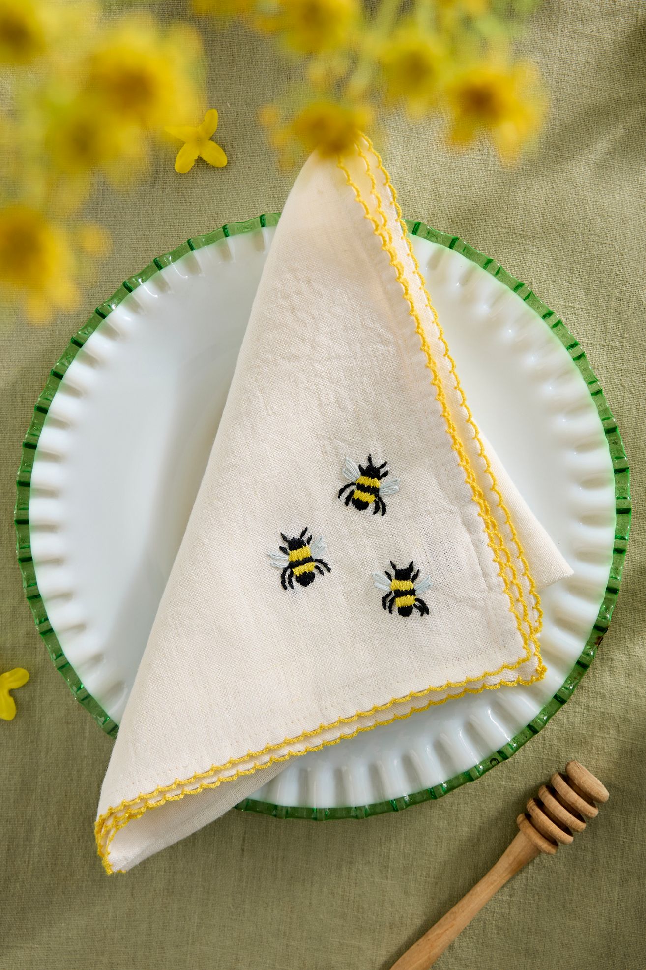 Embroidered Pollinator Linen Napkins, Set of 2 - Yellow, One Size