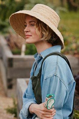 Woven Raffia Bell Hat | Anthropologie display picture 1