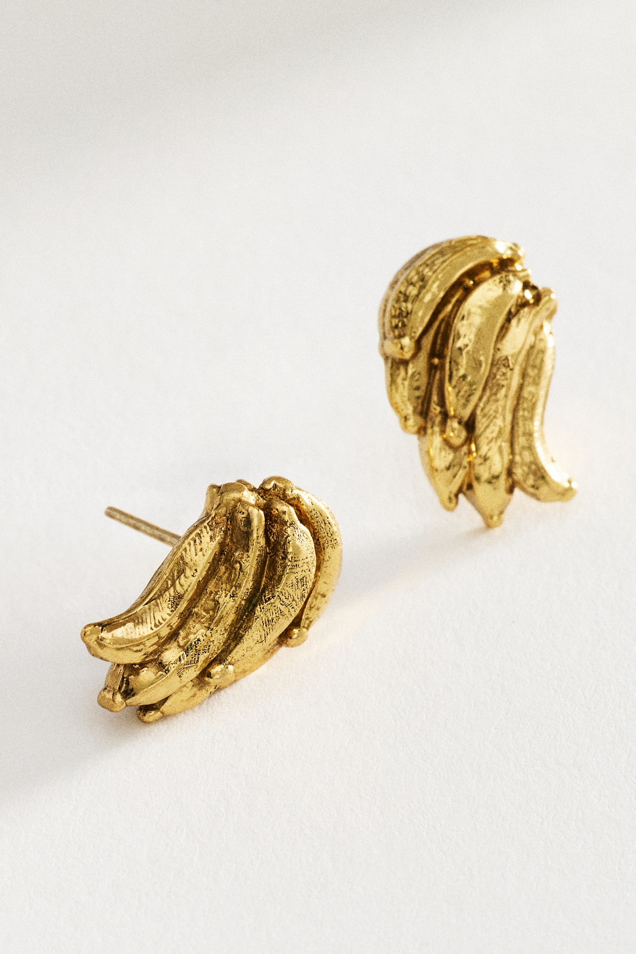 ALEMAIS Jem Banana Post Earrings
