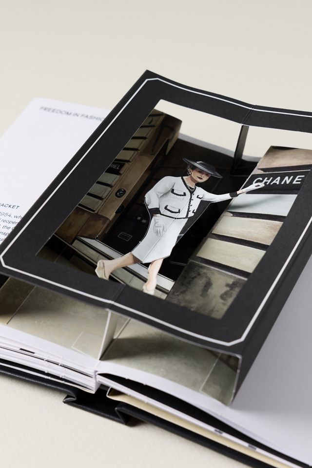 【超レア展示会ノベルティ】CHANELBOYFRIENDコラージュBOOK Fashion Unfolded: Pop-Up Hardcover Book | AnthroHome