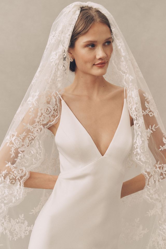 Hutch Lace Mantilla Cathedral Veil #2