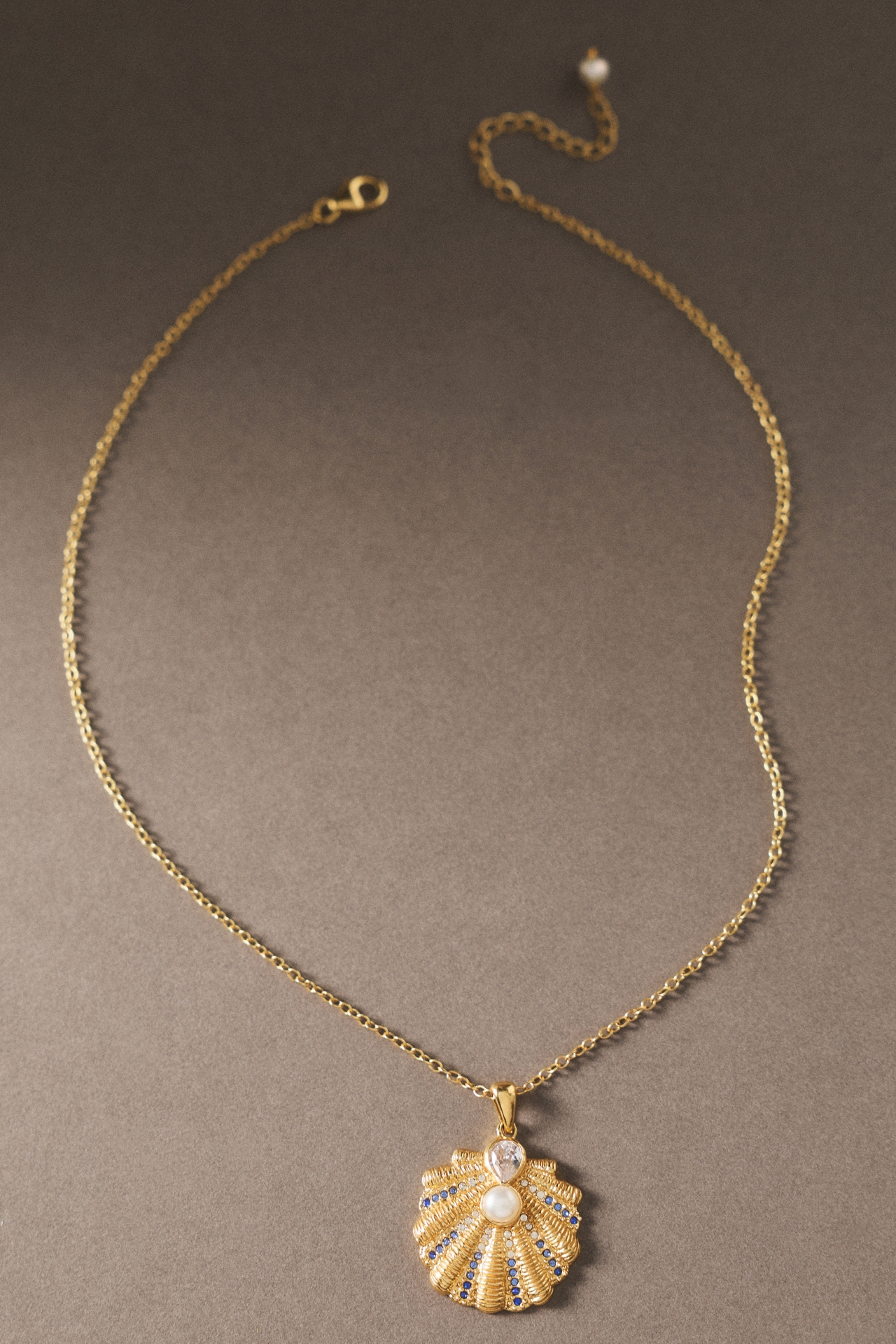 Oceanus Shell Queen Necklace