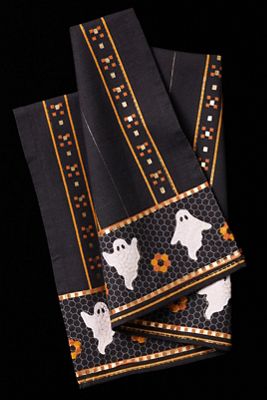 Bistro Tile Halloween Dish Towel