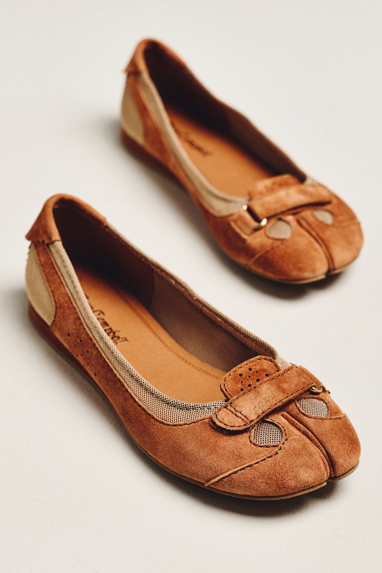 Jeffrey Campbell Faylen Split Toe Flats