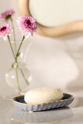 Reactive Ribbed Ceramic Soap Dish