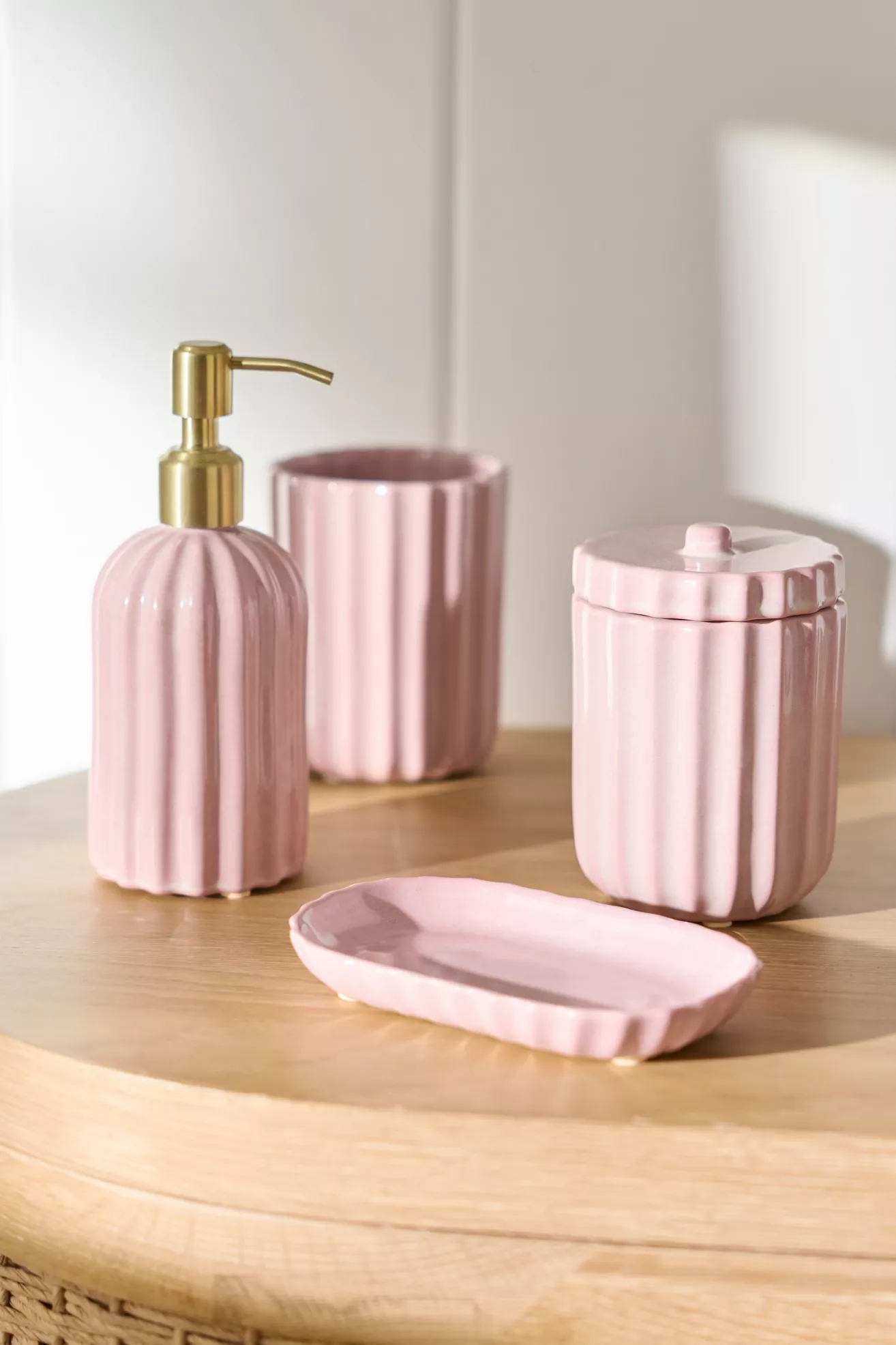 Reactive Ribbed Ceramic Soap Pump - thumbnail 4