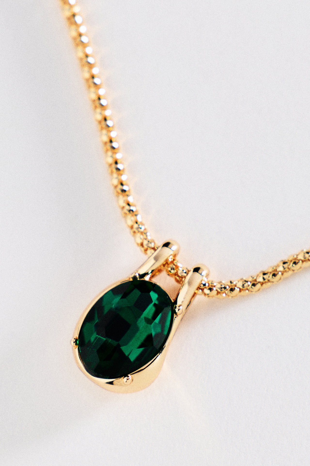 Bezel Crystal Pendant Necklace