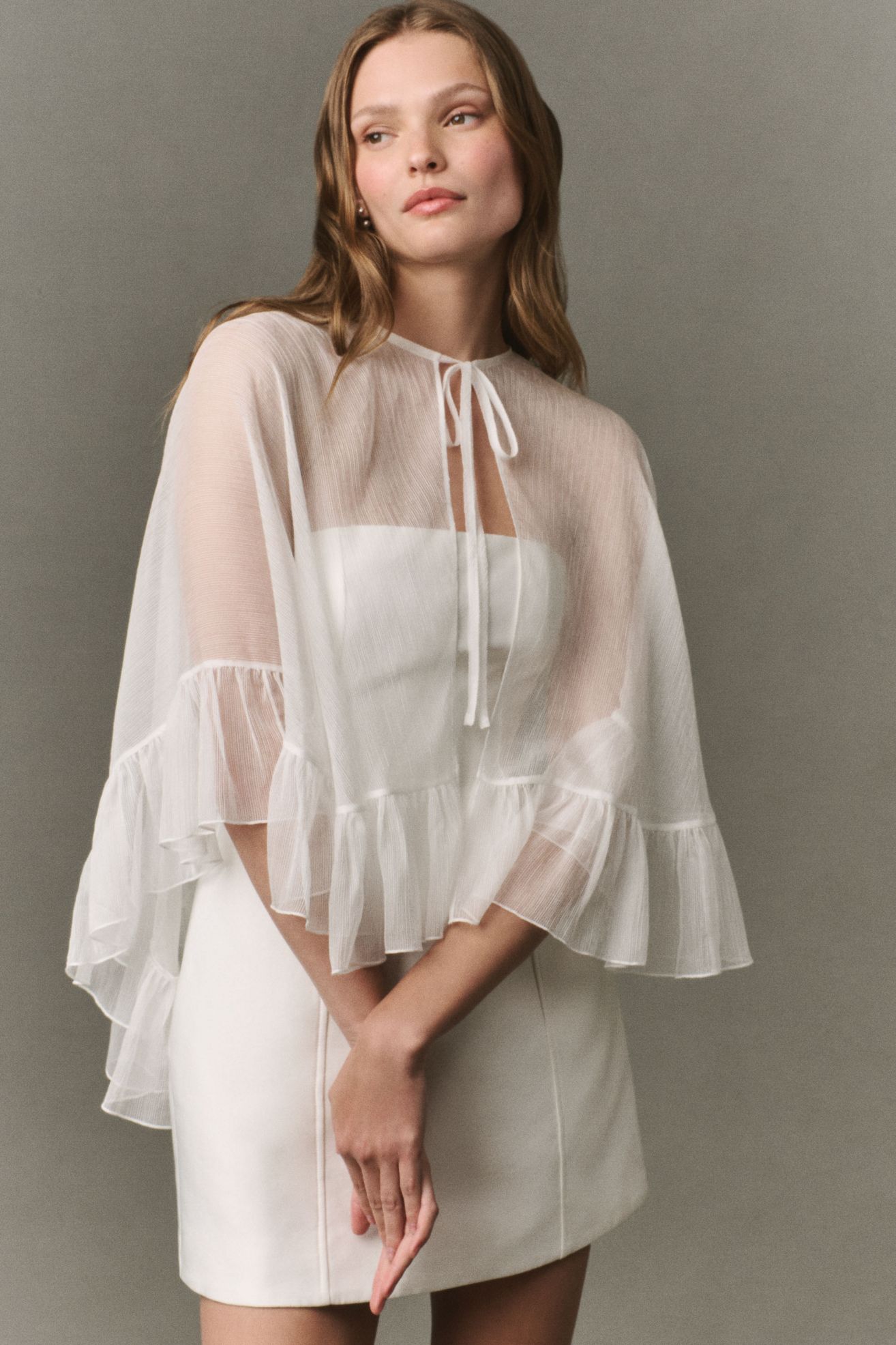 Mare Mare Ruffle Capelet - Ivory
