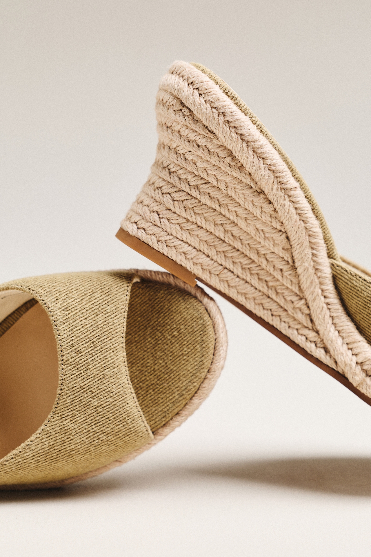 Dolce Vita Vaya Wedge Sandals