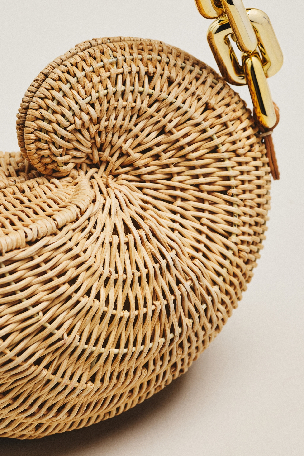 POOLSIDE Anna Conch Clutch