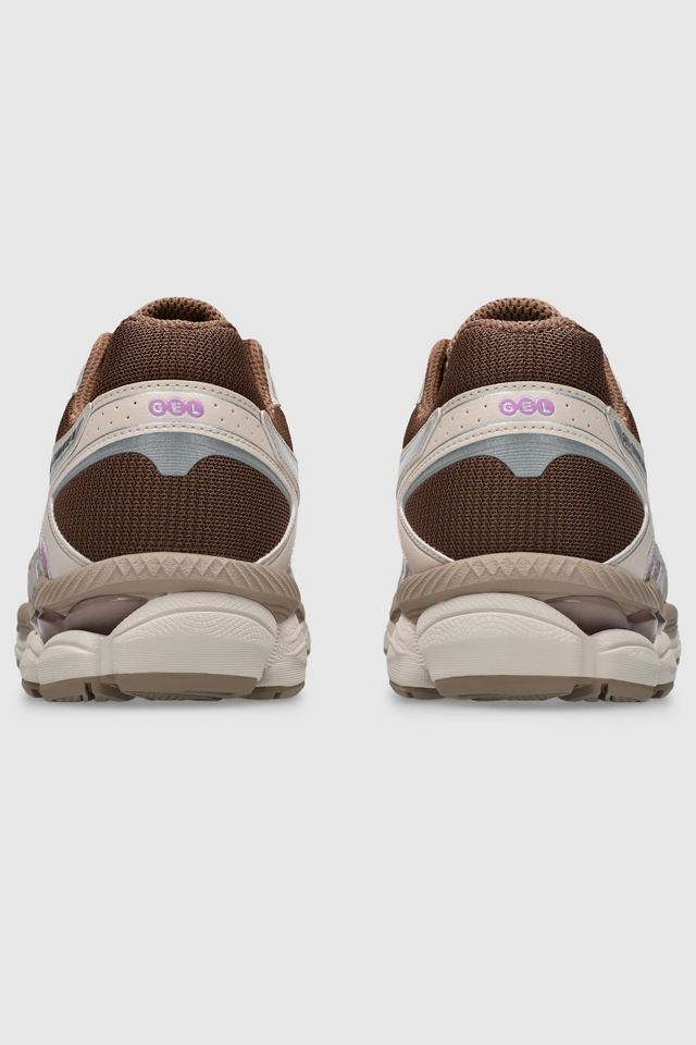 ASICS Gel-Cumulus 16 Sportstyle Sneakers | Anthropologie
