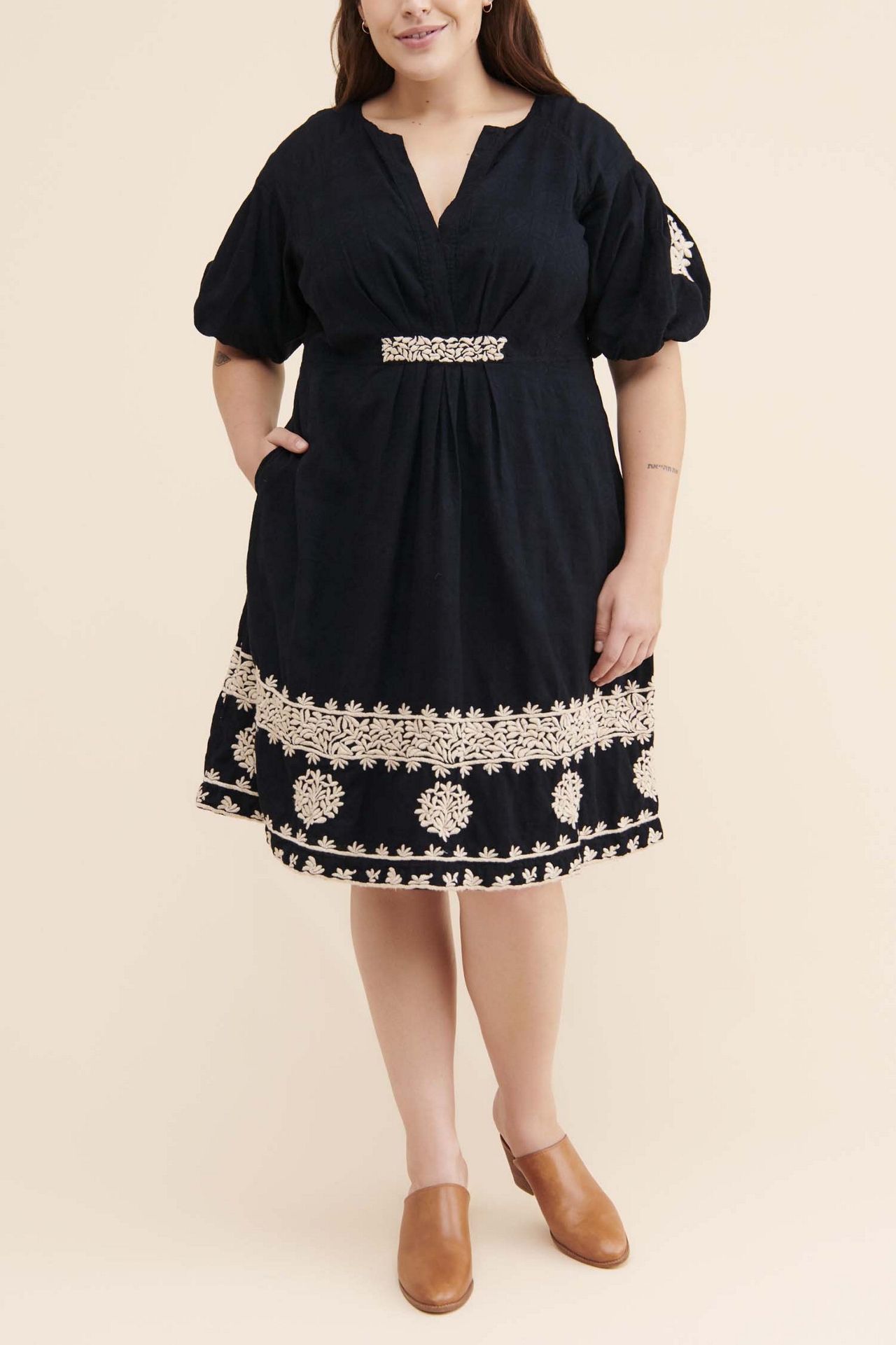 Provence Embroidered Mini